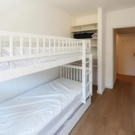 Apartamento Lovely In With House Sea View